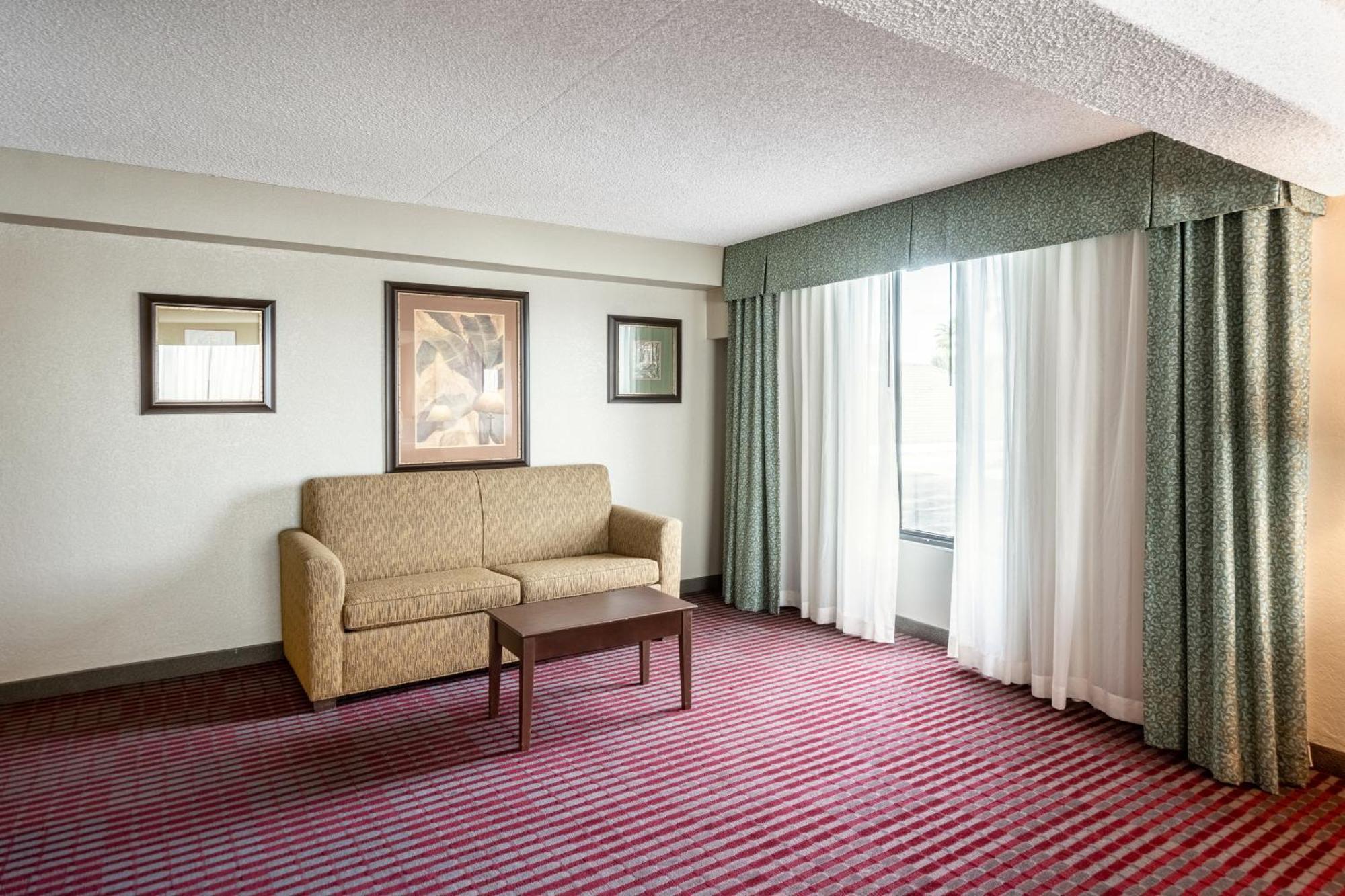 Lakeland Hotel Εξωτερικό φωτογραφία